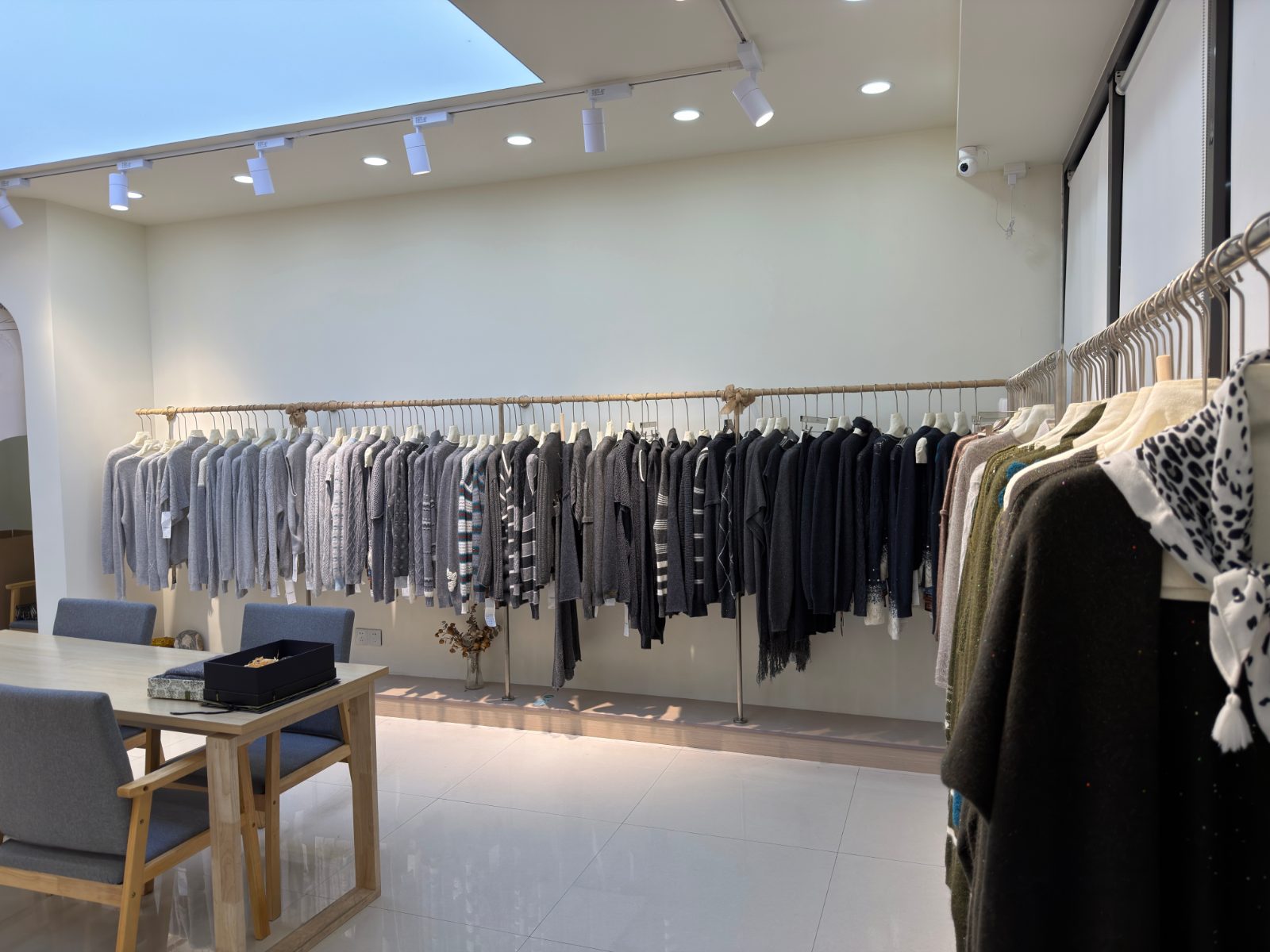 嘉兴明臻禧服饰有限公司企业图片