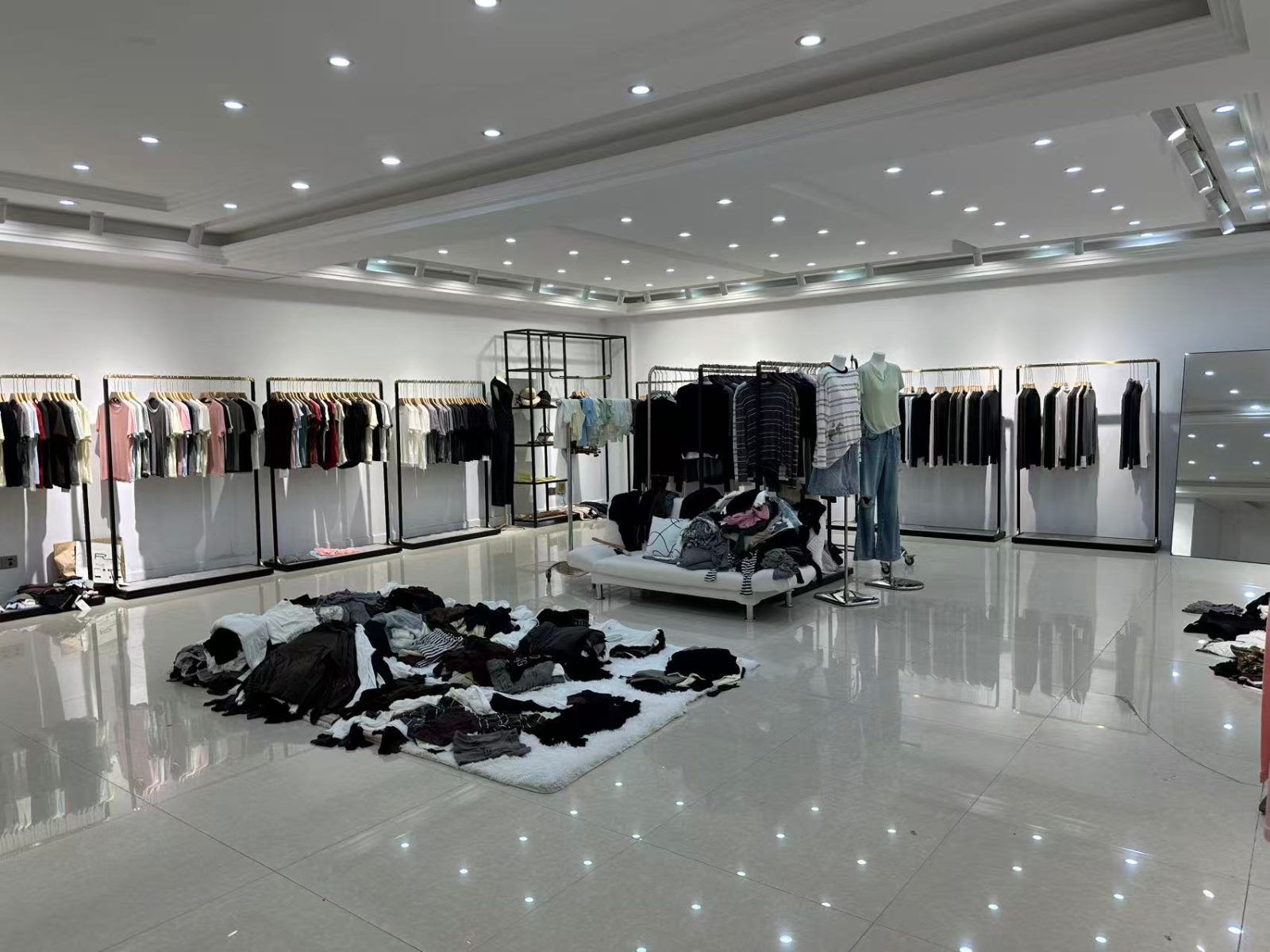 桐乡市福硕服饰有限公司企业名片封面