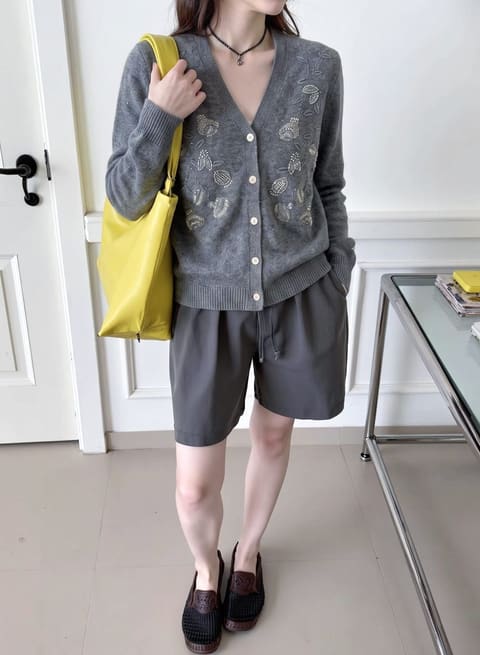 货号2626611 牦牛绒绣花V领开衫 第 6 张