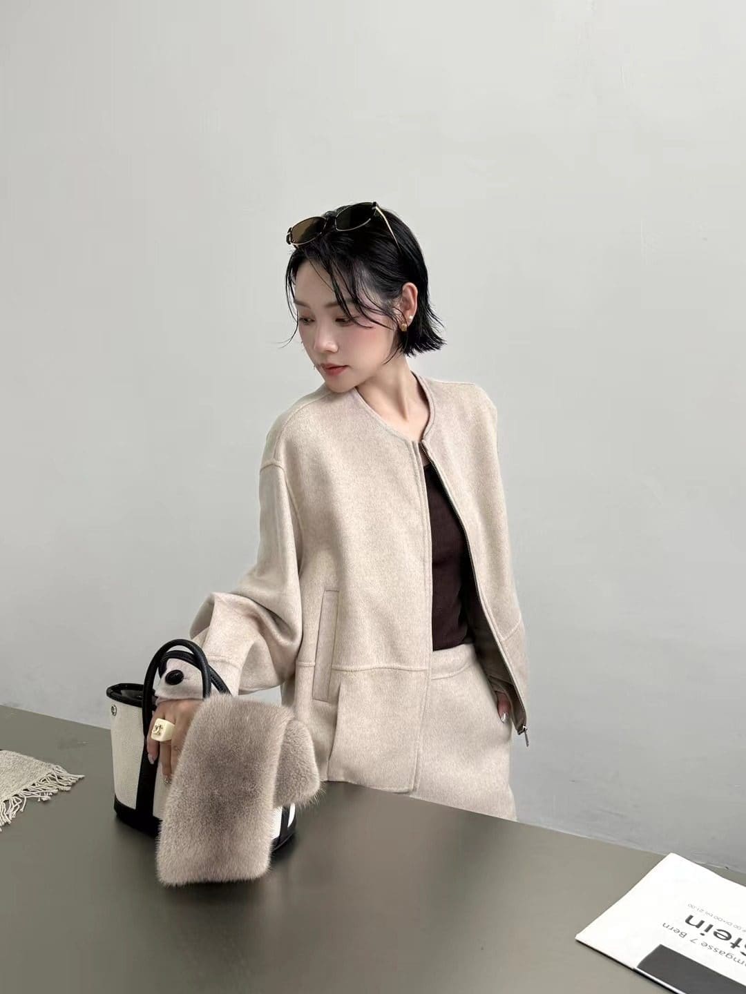 H6271W-圆领拉链短款双面呢外套_浙江大迷灰奢服饰有限公司