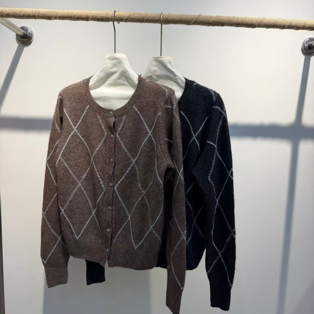 货号2626624 波尔牛绒开衫_嘉兴明臻禧服饰有限公司