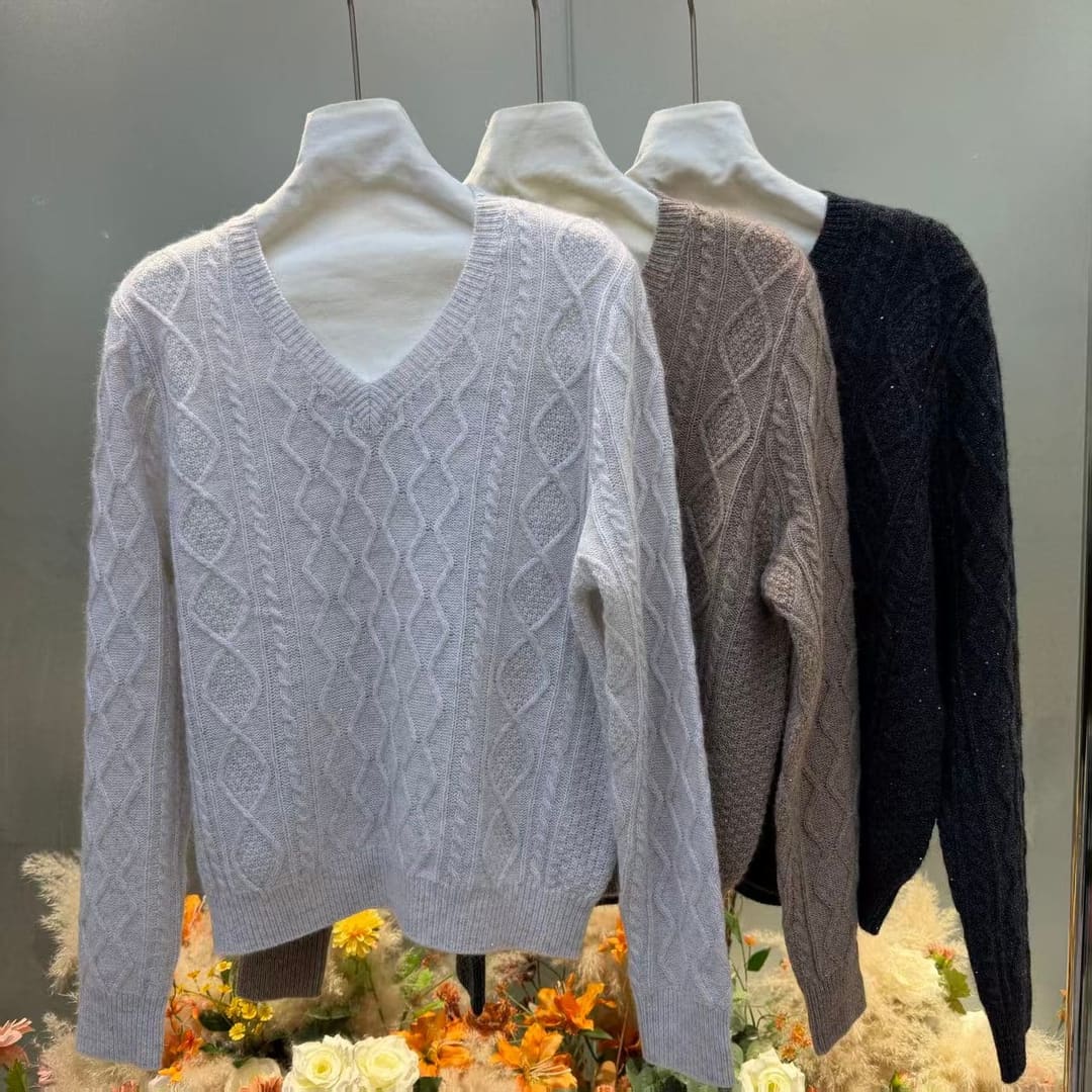 货号2626605 牦牛绒v领绞花_嘉兴明臻禧服饰有限公司