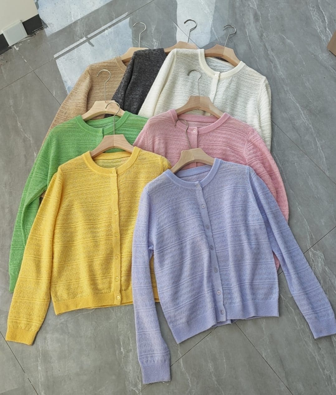 32605 羊驼绒圆领肌理开衫 M L XL_嘉兴越己服饰