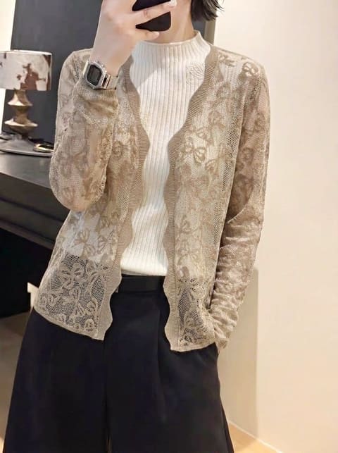 🤎卡其 柔和燕麦卡其，大地色系显贵温柔。复古氛围感，不挑下装，适配秋装各类深色浅色，气质低调耐看。