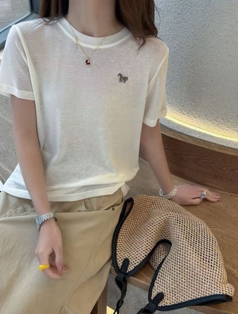 9503刺绣小马贝壳扣圆领短袖 第 3 张