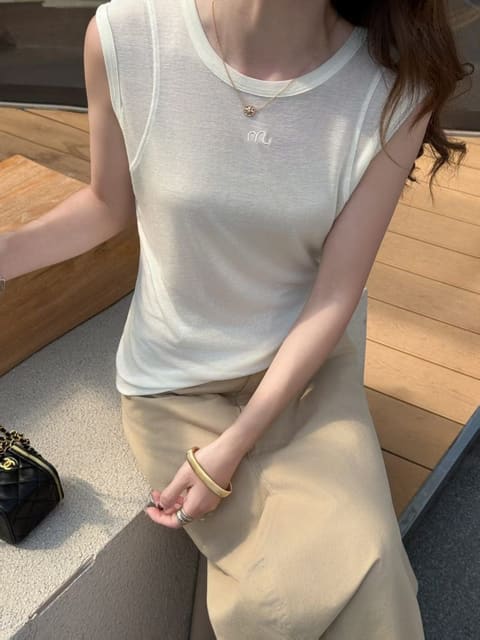 9512前后拼接刺绣M背心 第 10 张