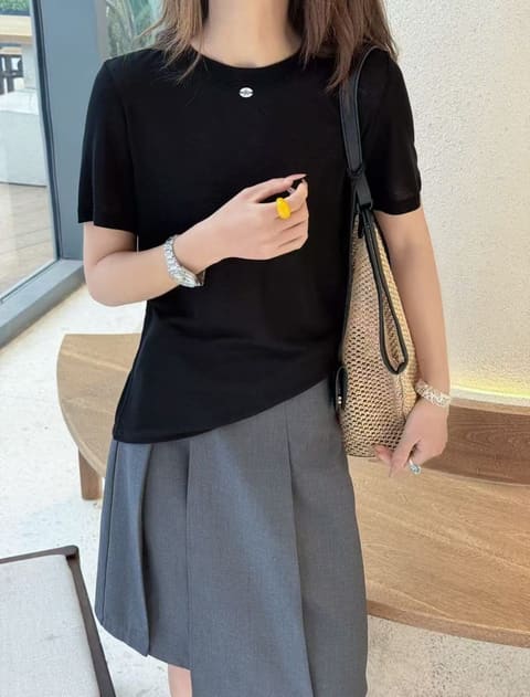 9513后背拼接前钉扣圆领款 第 12 张