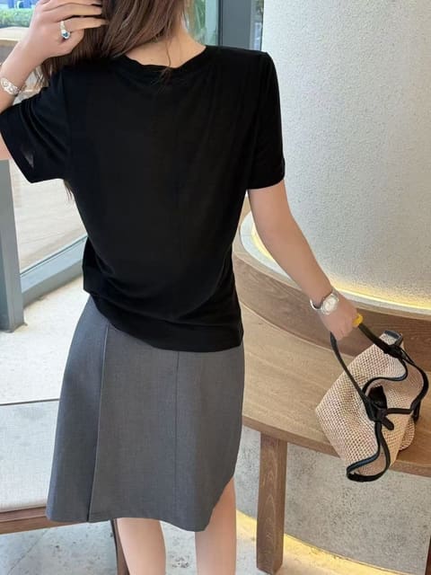 9513后背拼接前钉扣圆领款 第 10 张