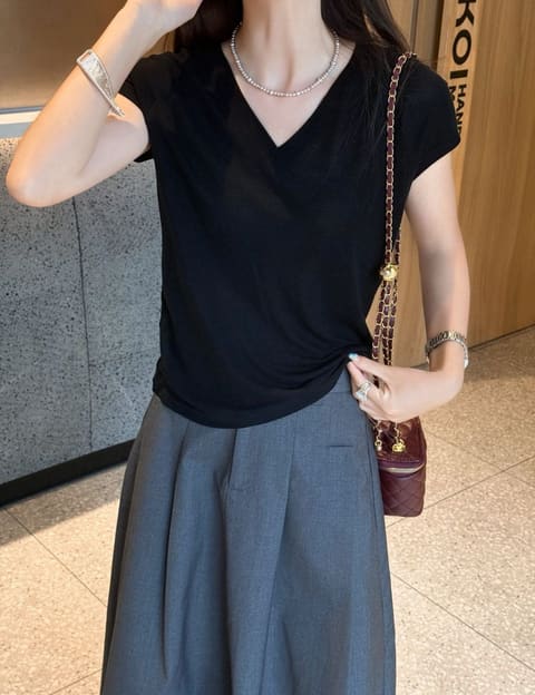 9675V领前后分割压线背心 第 9 张
